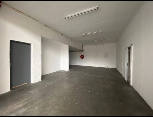 4,302M² WAREHOUSE FOR SALE IN INDUSTRIA WEST